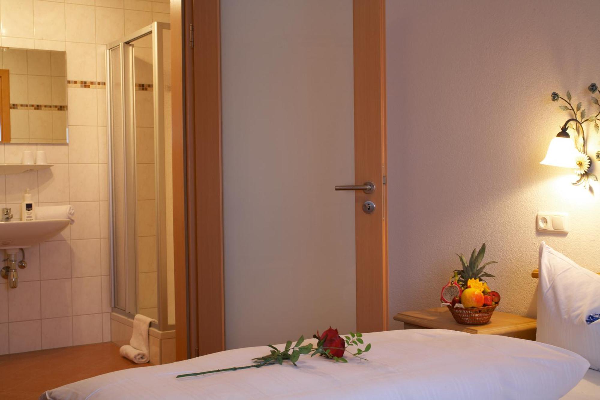 Alpenhotel Ernberg Ройтте Номер фото
